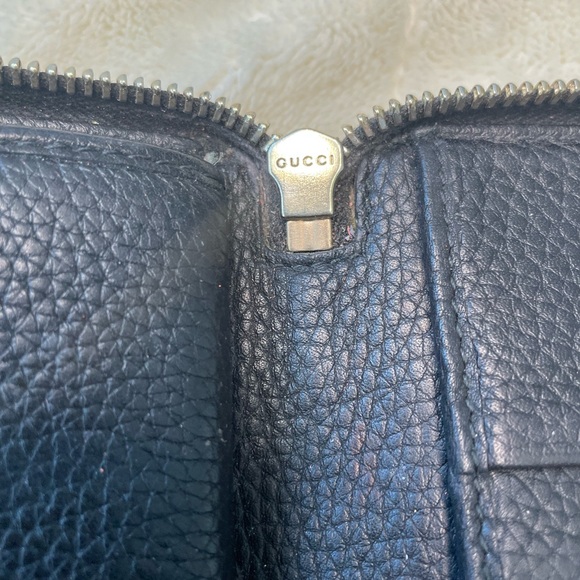Authentic Gucci Wallet - Picture 6 of 6